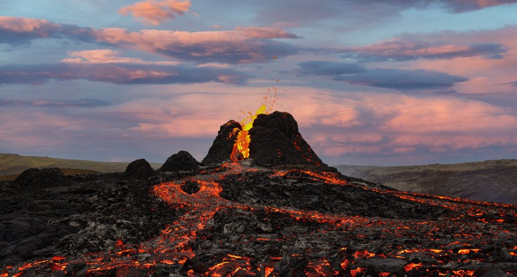 En direct ruption  en Islande du volcan  Fagradalsfjall 